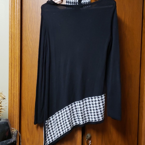 Sweater. - Picture 2 of 2